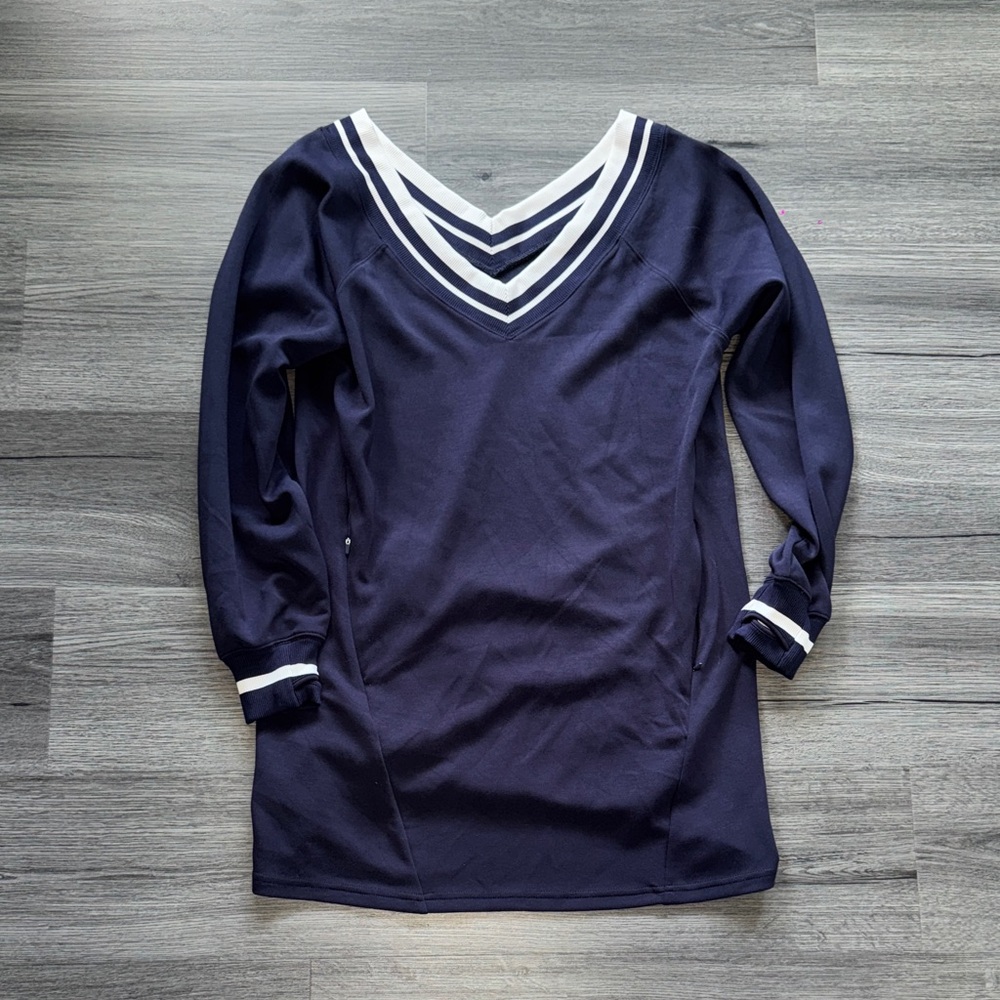 Stylish Navy Top with White Stripe
